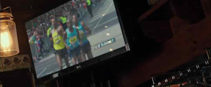 making the right turn, they're heading up towards Boylston