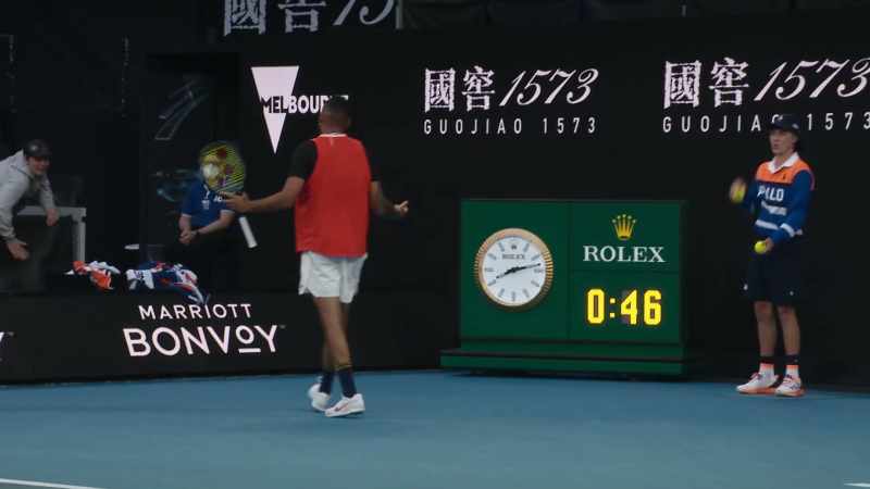 [male commentator laughing] Oh, that is filthy tennis