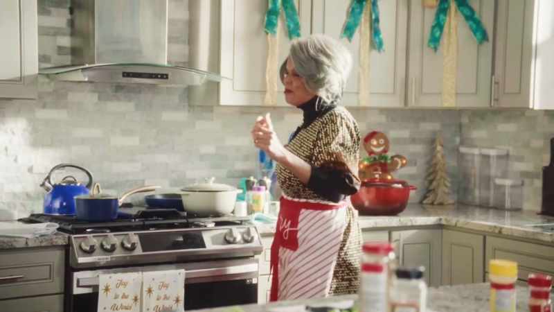 �� Mama's got a man, hey