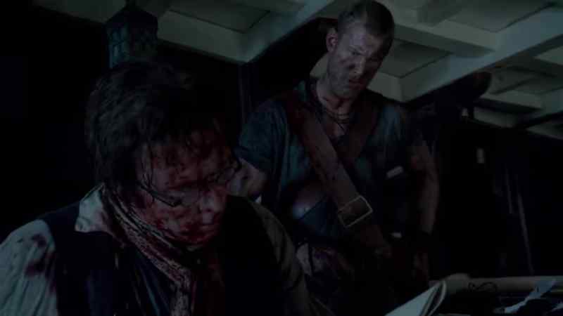 Man: Away from the hatch!