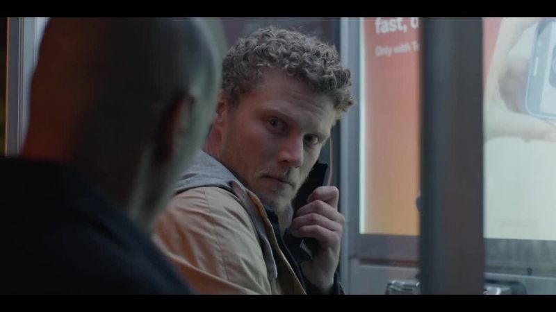 MAN : Detective Roberts