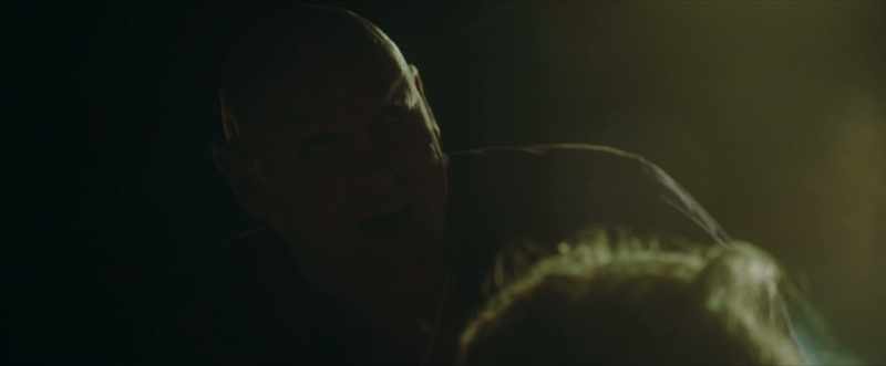 [man] Hey, little lady. -[gasps]