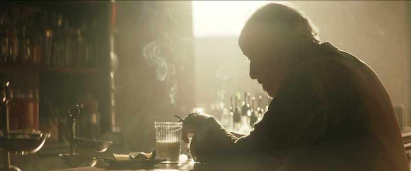 [man] Influences thoughts in others