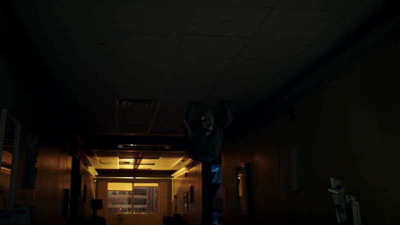 MAN : Laurie!