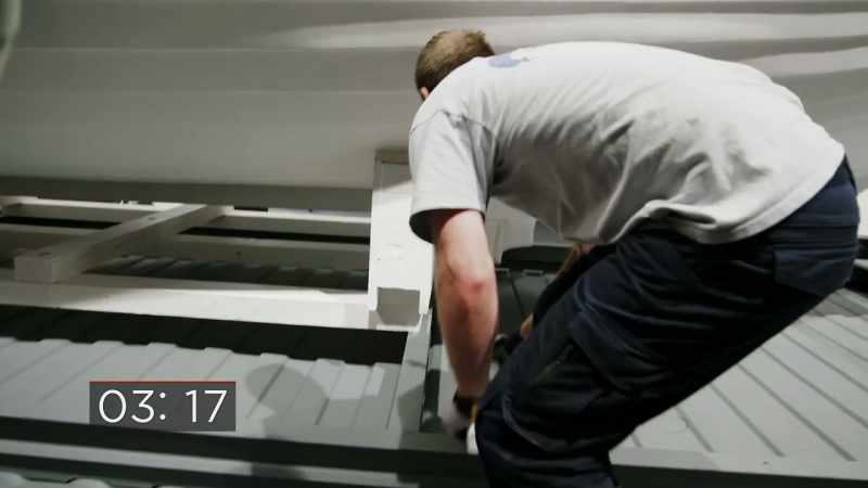 MAN: Remove cradle