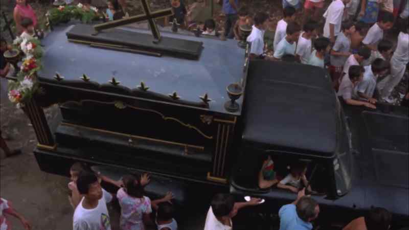 Man: Santos vive!
