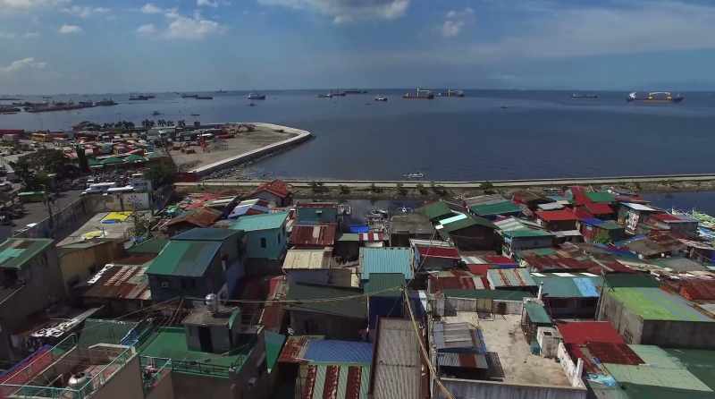 Manila bay is like a cove