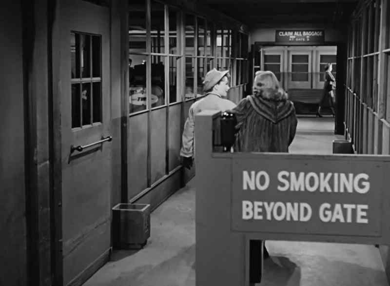 (Margo) That same night, we sent for Eve's things, her few pitiful possessions