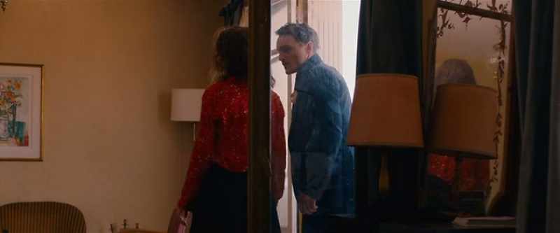 Marie had sat down with Richard to conso/e him