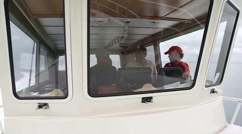 Marine ecologist Neil Hammerschlag studies