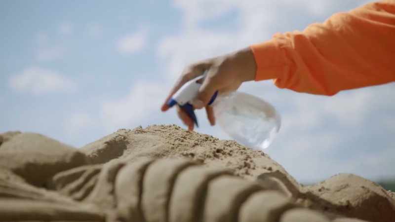 [mark] the sand is drying out. It's drying really fast