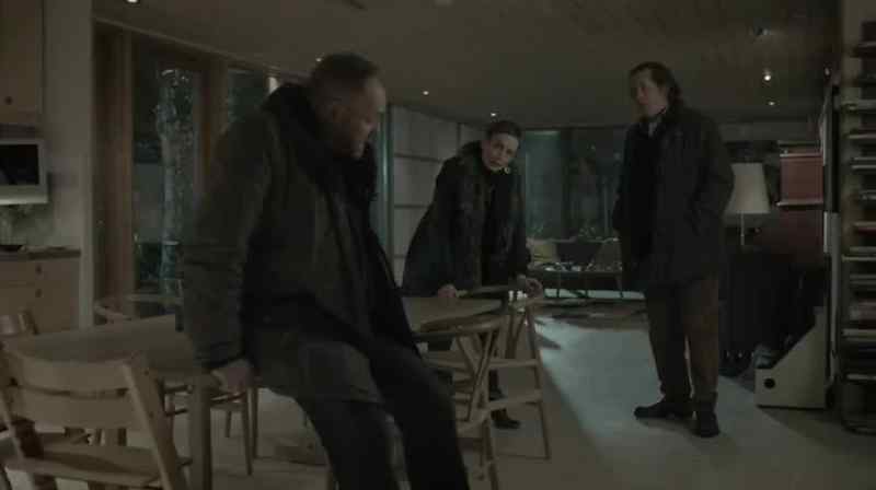 Martin? Are you listening? - Yes