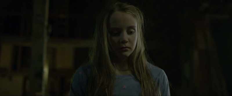 (Mary groaning) (ominous music)