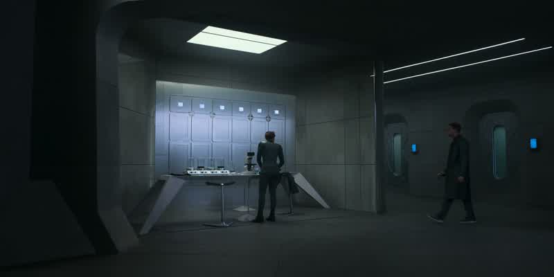 Master Chief is escorting Makee to the secure room