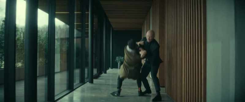 [Max grunts]