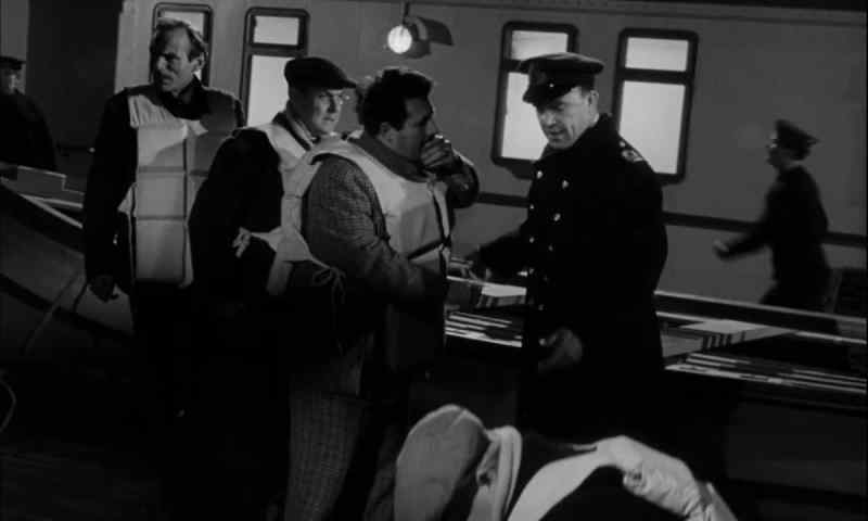 May I go too? - Yes, sir. In you go