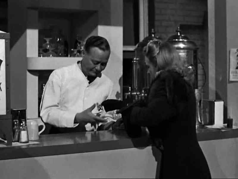 May I have change for the telephone? - Yes, Ma'am