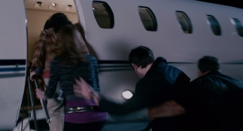 Maya! Maya, get inside. -Oh, God! -Dad! Paul?