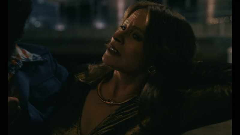 Maybe I put the next one in her. -[in Spanish] Let her go