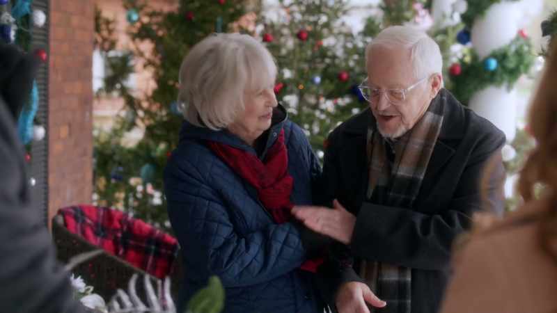 (Maybel and Carter laugh) - Well, actually, we can't stay