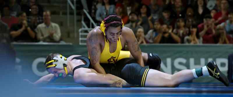McDonough giving it a fight on bottom