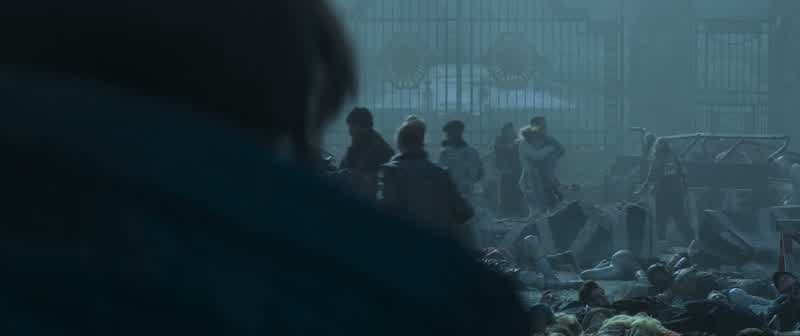 Medic! Medic! - Medic! - Make a hole! Medics coming in! Bring a stretcher! This way, this way! Prim?