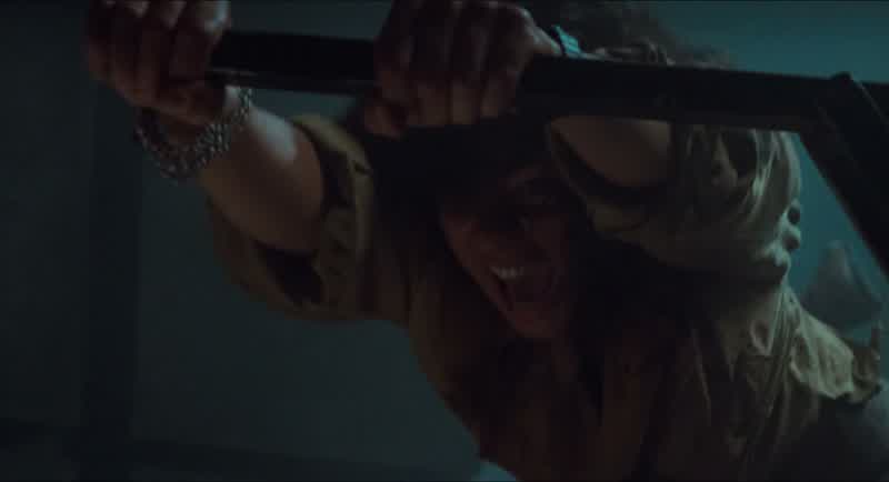 Melina, hold on!