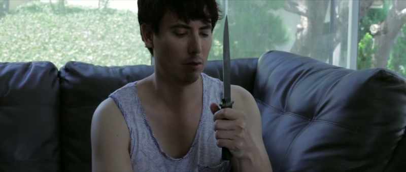 (men grunting)