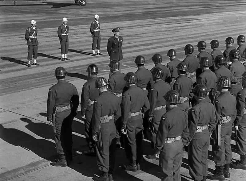 Men once more it is our honour and privilege to welcome a visiting committee