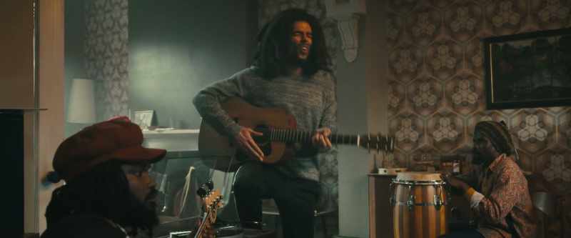 �� Men and people Will fight you down ♪