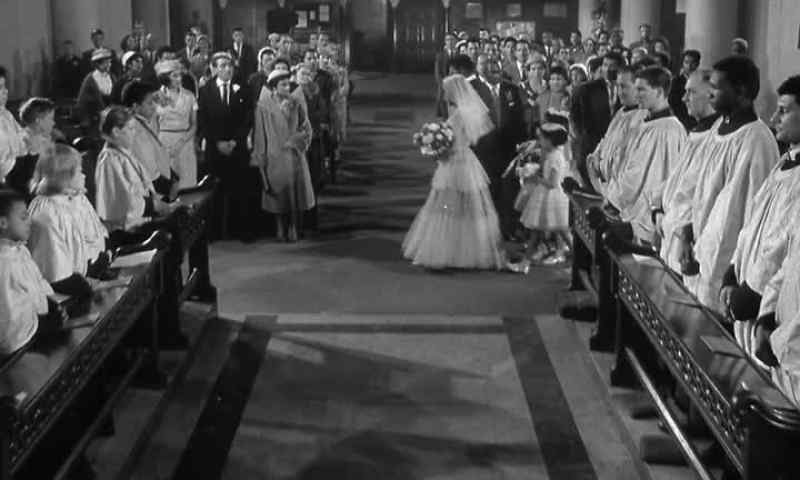 (/ Mendelssohn: Wedding March)