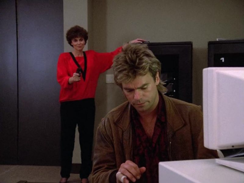Merry Christmas, Mr. MacGyver