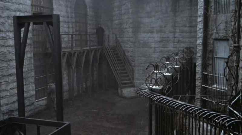 [metal clanking]