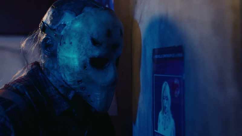 (Metal creaking)