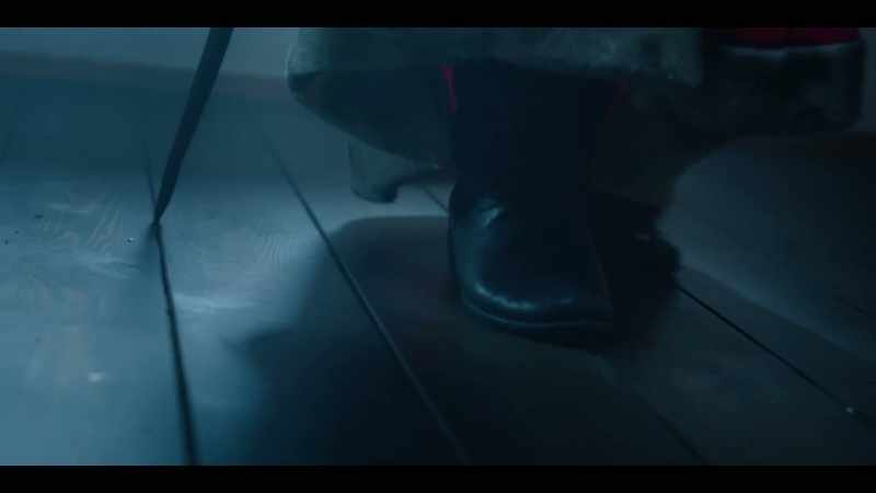 (metal scraping) (footsteps thudding)
