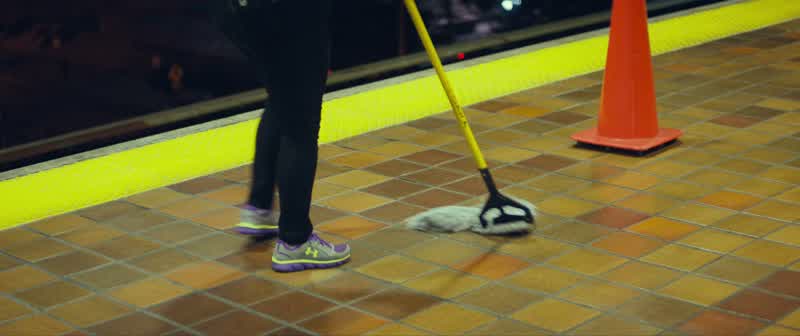 Metrorail closing in 15 minutes