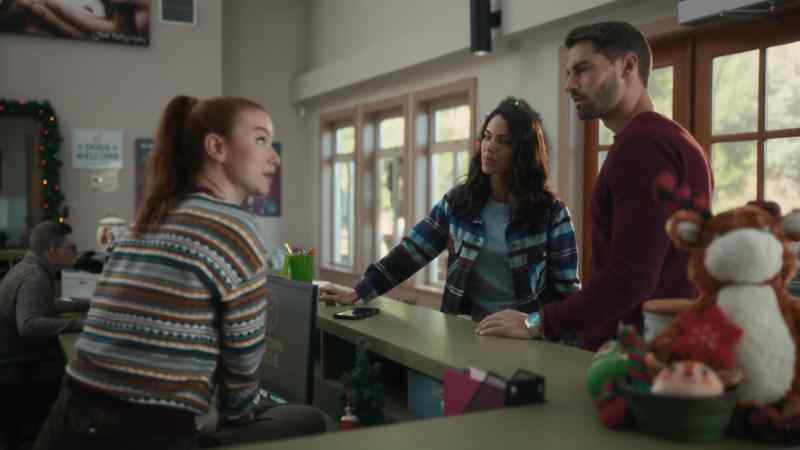 Mia agrees to foster Russell
