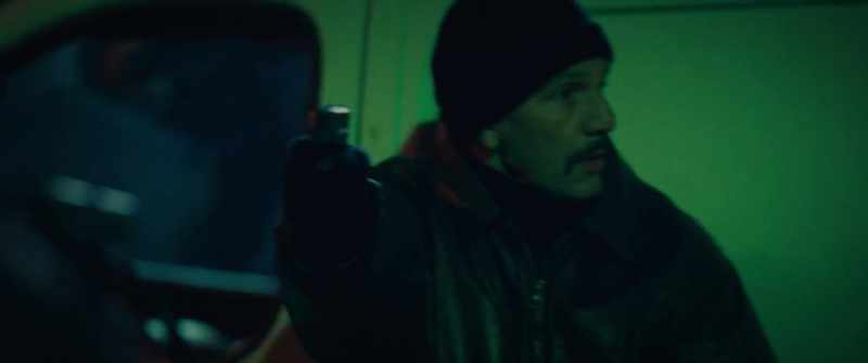 Michel, put your gun down, I'll explain. Put your gun down!