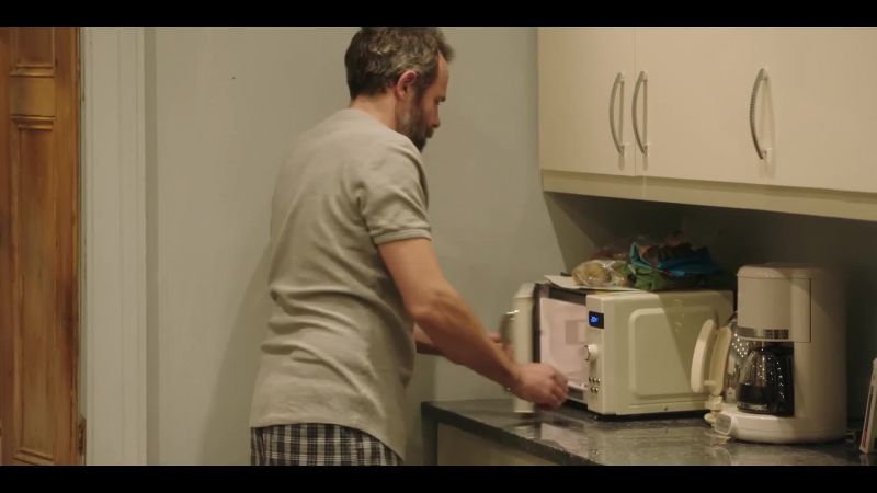 MICROWAVE BEEPS