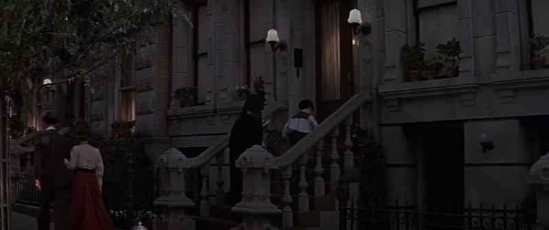Mind your feet, Tobey, Cissie