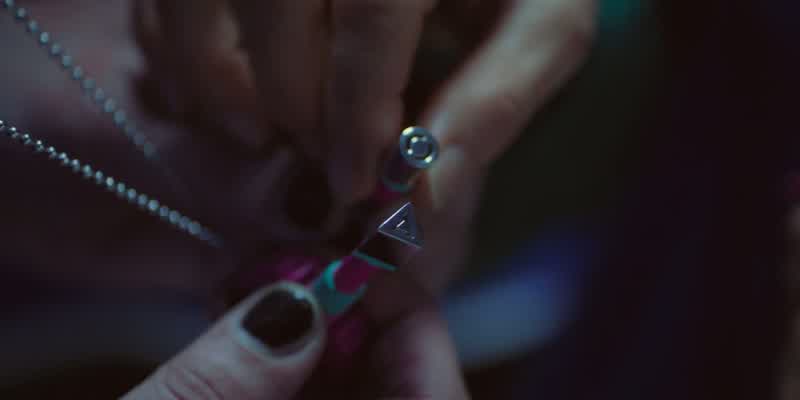 Mine is a circle, Jun-hee's is a triangle,and yours is a square