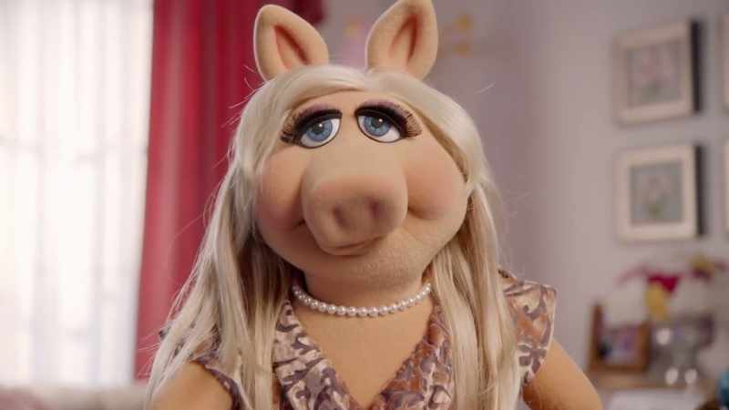 (MISS PIGGY GROWLS)