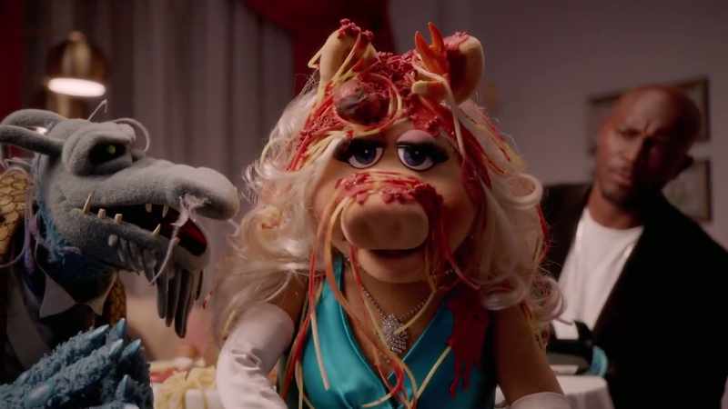 (MISS PIGGY SOBBING)