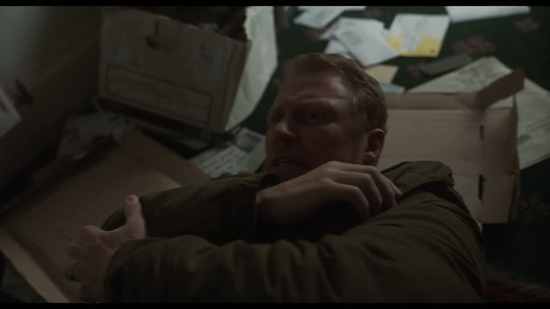 Mister Mackie! I'm sorry! -(grunts)