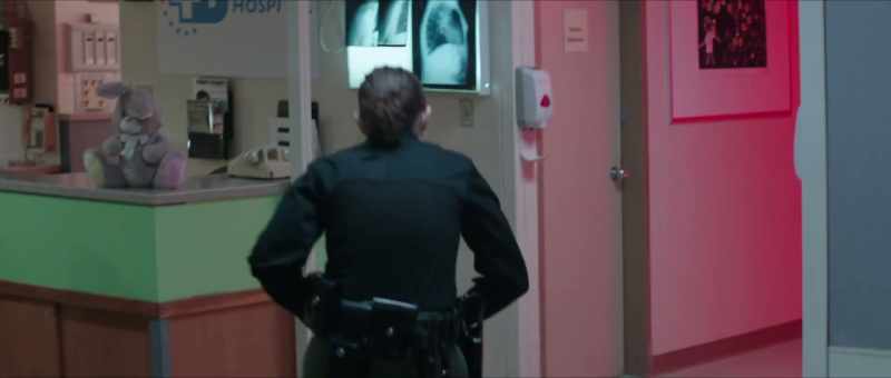Mitch, we need a perimeter around the E.R., now!
