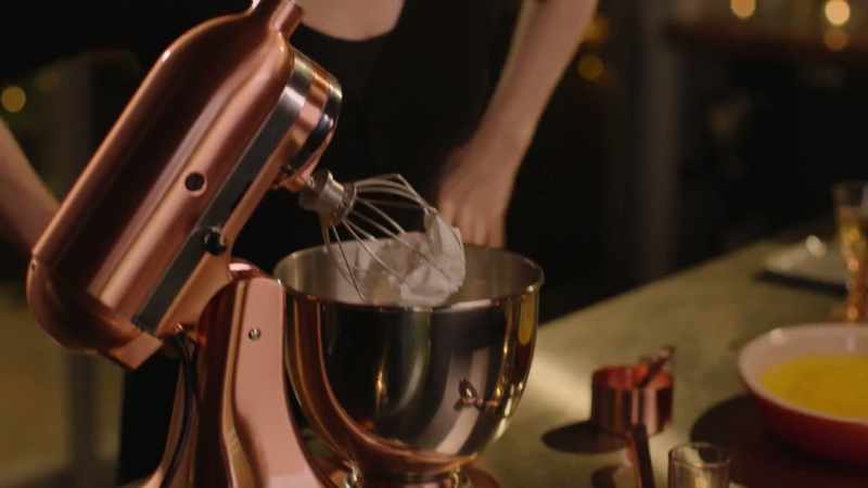 Mmm! So, that's the gorgeous and gleaming topping