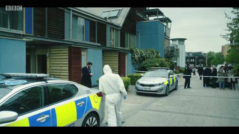 MOBILE PHONE RINGS