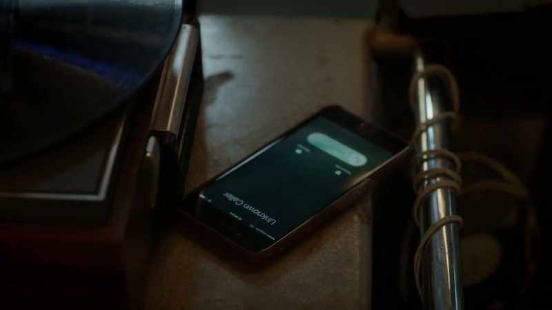 [mobile phone vibrating]
