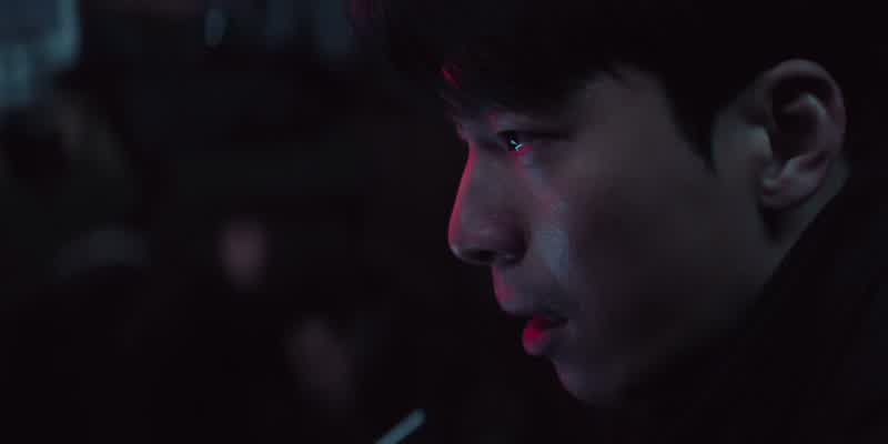 모두 자리에착석해 주시기 바랍니다