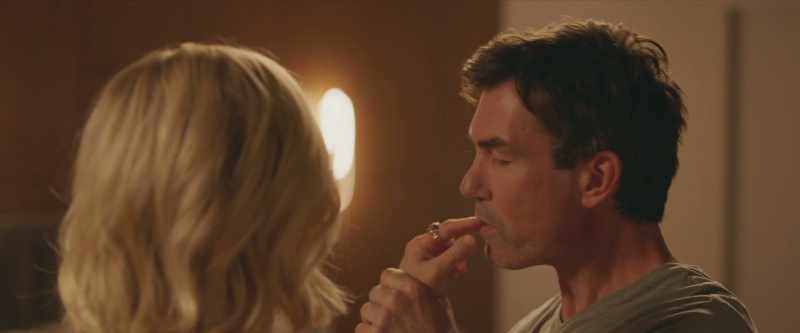 Molly m'a dit que tu devais baiser pour oublier. Moi aussi